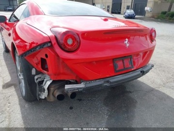 Ferrari California 2017 Ferrari California Ferrari California T Convertible 3.9 Benzyna 553KM, zdjęcie 5