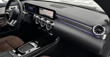 Mercedes CLA C118/X118 Coupe Facelifting 1.3 200 163KM 2025 Mercedes-Benz CLA Od Dealera AMG Line Kamera Czujniki Podgrzewana Kierowni, zdjęcie 21