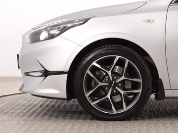 Kia Ceed III Kombi Facelifting 1.5 T-GDI 160KM 2022 Kia Ceed 1.5 T-GDI, Salon Polska, Serwis ASO, zdjęcie 14