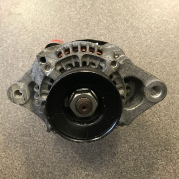 ГЕНЕРАТОР ПЕРЕМЕННОГО ТОКА KUBOTA D722 D1005 D1105 D1305 V1305 V1505 DENSO 16231 - 64012