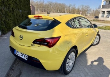 Opel Astra J Hatchback 5d 1.6 Turbo ECOTEC 180KM 2012 Opel Astra GTC 2012rBenzyn Przebieg Wyposazenie Atrakcyjny wyglad XenonZam, zdjęcie 4