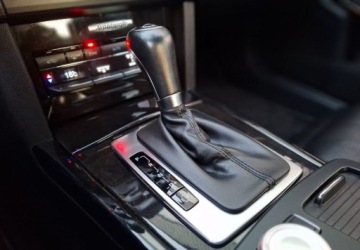 Mercedes Klasa E W212 Limuzyna 200 CGI BlueEFFICIENCY 184KM 2012 Mercedes-Benz Klasa E 1,8BenzynaAutomat LimuzynaSkora Ksenon 1.8, zdjęcie 5