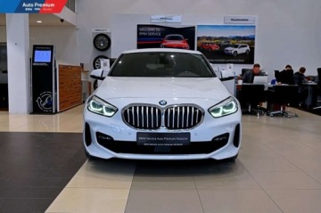 BMW Seria 1 F40 2022 BMW Seria 1 118iFV23Service InclusiveFotel Sportowy LED Fog lights 1.5, zdjęcie 1