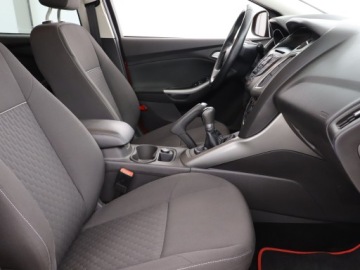Ford Focus III Hatchback 5d 1.0 EcoBoost 100KM 2013 Ford Focus 1.0 EcoBoost, Salon Polska, Klima, zdjęcie 8