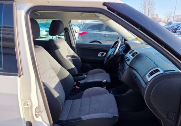 Skoda Fabia II Hatchback 1.2 i HTP 12V 70KM 2008 Skoda Fabia 1,2 Ben Klima 1.2 Benzyna 70KM, zdjęcie 7