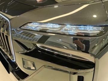 BMW Seria 7 G70 Sedan 3.0 40d 299KM 2025 BMW Seria 7 740d xDrive Sport Sedan 3.0 (299KM) 2025, zdjęcie 5