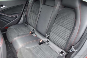 Mercedes CLA C117 Shooting Brake Facelifting 2.0 220 184KM 2017 Mercedes-Benz CLA CLA 220 4-MATIC 184KM Shooting-Brake AMG Panorama Salon, zdjęcie 37