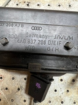 AUDI A4 B5 KLIKA PRAVÝ PŘEDNÍ 4A0837206