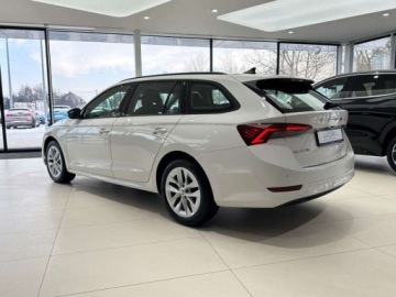 Skoda Octavia IV Kombi 2.0 TDI 150KM 2021 Skoda Octavia Ambition Kamera cofania CarPlayAndroid Auto LED Salon Po, zdjęcie 1