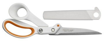 НОЖНИЦЫ FISKARS ПРОФЕССИОНАЛЬНЫЕ УСИЛИВАЮЩИЕ НОЖНИЦЫ ДЛЯ ТОЛСТЫХ ТКАНЕЙ ОСТРЫЕ 21СМ