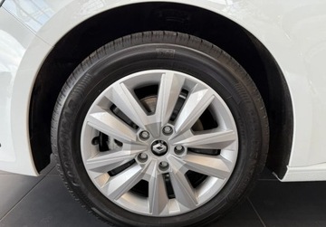 Renault Megane IV GrandCoupe Facelifting 1.3 TCe 140KM 2025 Renault Megane GrandCoupe kolor Bialy 2025 OD REKI 1.3 Benzyna, zdjęcie 8