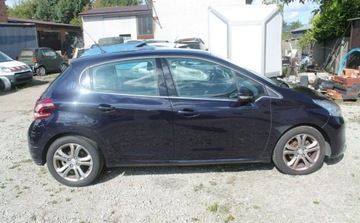 Peugeot 208 I Hatchback 3d 1.6 VTI 120KM 2014 Peugeot 208 1.6 Benzyna 120KM, zdjęcie 3