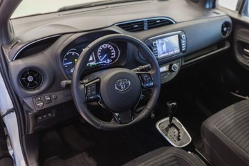 Toyota Yaris III Hatchback 5d Facelifting 2017 1.5 Hybrid 100KM 2018 Toyota Yaris Hybrid 100 Selection 1.5 Hybryda 100KM, zdjęcie 32