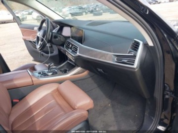 BMW X7 2021 BMW X7 xDrive40i 2021 3.0 Benzyna 335KM, zdjęcie 10