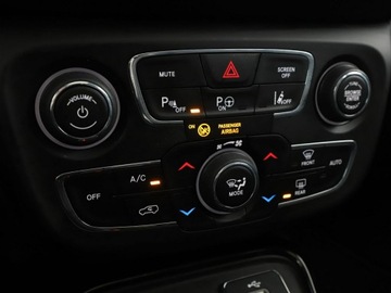 Jeep Compass II SUV 1.4 Multiair 170KM 2017 Jeep Compass Limited automat 4x4 170KM panorama, zdjęcie 27