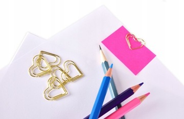 100x ZŁOTE SPINACZE BIUROWE W KSZTAŁCIE SERCA LIST WALENTYNKOWY WESELE ŚLUB