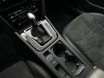 Volkswagen Arteon Fastback Facelifting 2.0 TSI 190KM 2021 Volkswagen Arteon R-Line | Harman Kardon | Kamera, zdjęcie 21