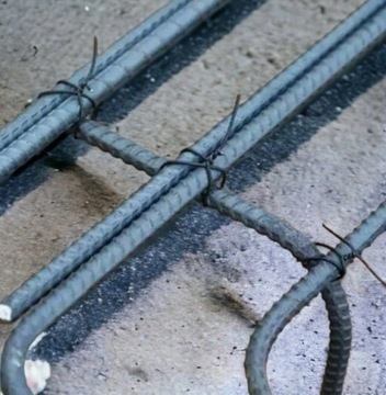 Drut wiązałkowy 1,6 zbrojeniowy żarzony do wiązania czarny 5 kg