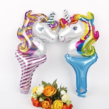 Воздушный шарик в виде единорога