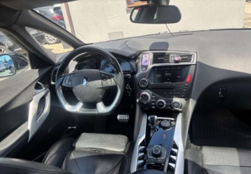 DS 5 Hatchback (Citroen) 2.0 HDi Hybrid4 200KM 2012 Citroen DS5 Hybryda Diesla 200 KM 4x4 2.0 Hybryda 200KM, zdjęcie 22