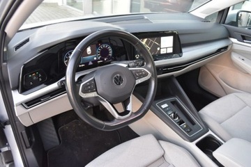 Volkswagen Golf VIII Variant 1.5 eTSI 150KM 2021 Volkswagen Golf Variant Variant 1.5TSI 150KM Pakiety LED ACC Podgrz.fotele, zdjęcie 8