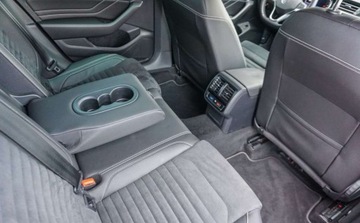 Volkswagen Passat B8 2021 Volkswagen Passat 2.0TDI 150KM Elegance DSG Virtual cockpit 53000km Grzana, zdjęcie 13