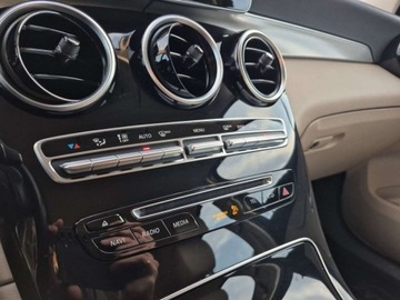 Mercedes GLC C253 SUV 2.1 220 d 170KM 2015 Mercedes-Benz GLC 2.1 Diesel 170KM, zdjęcie 23