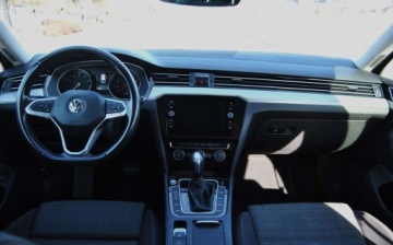 Volkswagen Passat B8 Variant Facelifting 1.5 TSI EVO 150KM 2020 Volkswagen Passat Variant GWARANCJA, 2020, 1.5 Benzyna, Automat DSG, Niski, zdjęcie 8