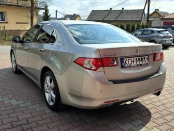 Honda Accord VIII Sedan 2.0 VTEC 156KM 2011 Honda Accord KlimaTronik, Grzane Fotele, Tempomat,, zdjęcie 2