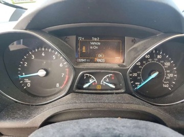 Ford Escape III 2.0 EcoBoost 243KM 2018 Ford Escape 2.0 Benzyna 242KM 4X4 wersja Titanium, mala szkoda 2.0 242KM, zdjęcie 9