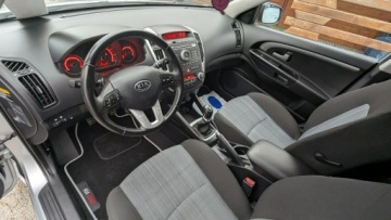 Kia Ceed I Hatchback 5d Facelifting 1.6 CRDi WGT 90KM 2010 Kia Cee'd 1.6D OPŁACONY Bezwypadkowy Klimatronik, zdjęcie 11