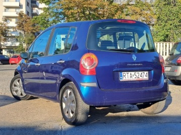 Renault Modus Hatchback 1.6 i 16V 88KM 2005 RENAULT MODUS 1.6 i 16V 88KM, Manual, Klimatyzacja, zdjęcie 13
