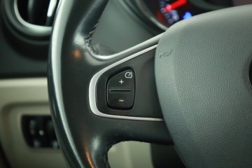 Renault Captur I Crossover 1.2 ENERGY TCe 118KM 2017 Renault Captur 1.2 TCe, Salon Polska, Navi, Klima, zdjęcie 13