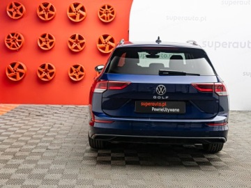 Volkswagen Golf VIII Variant 1.5 TSI 130KM 2023 VOLKSWAGEN Golf 1.5 TSI Life Combi 130KM 2023, zdjęcie 23