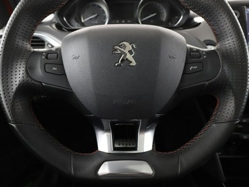 Peugeot 2008 I SUV Facelifting 1.2 PureTech 110KM 2018 Peugeot 2008 GT-Line automat panorama navi PDC, zdjęcie 20