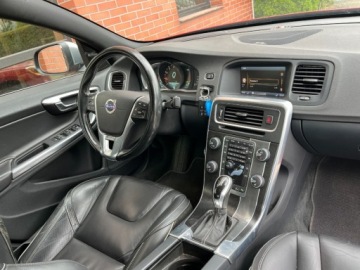 Volvo S60 II 2013 Volvo S60 3.0 benzyna 329 KM automat R - Design zarej w PL zadbany, zdjęcie 6