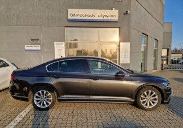 Volkswagen Passat B8 Limousine 1.8 TSI BlueMotion Technology 180KM 2017 Volkswagen Passat 1,8 TSI 180 KM Automat DSG Salon PL ASO Highline, zdjęcie 8
