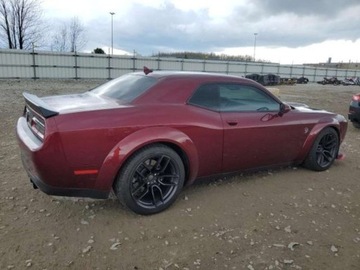 Dodge Challenger III 2018 Dodge Challenger 2018, 6.2L, SRT HELLCAT, porysowany lakier 6.2 Benzyna, zdjęcie 4