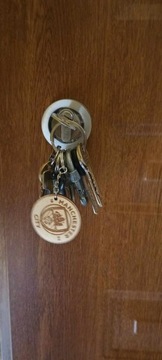 Деревянный брелок с логотипом MANCHESTER UNITED