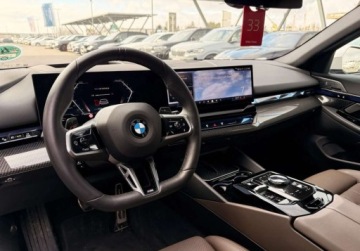 BMW Seria 5 G90-91 2025 BMW Seria 5 I wlasciciel M Sport Hak Gwarancja Bezwypadkowy FVAT23, zdjęcie 26