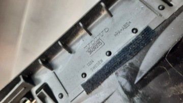 РЕШЕТКА РАДИАТОРА ПРАВАЯ OE 3409375 VOLVO S60 I LIFT 04-09R