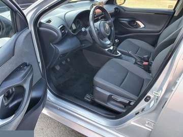 Toyota Yaris IV Hatchback 1.5 Dynamic Force 125KM 2022 Toyota Yaris 1.5 benzyna 125 KM 2022r wersja Comfort, zdjęcie 12