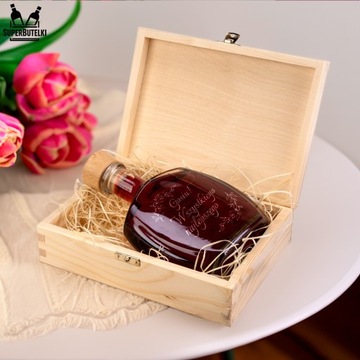 Butelka elegancka KARAFKA 0,5 L grawer PREZENT na WALENTYNKI URODZINY MAMY