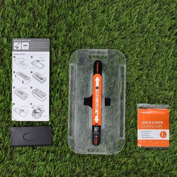 Закаленное стекло Spigen EZ Fit для iPhone 15 Pro