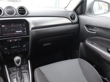 Suzuki Vitara III 2022 Suzuki Vitara 1.5 Hybrid, Salon Polska, zdjęcie 7