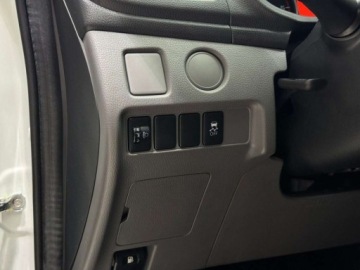 Mitsubishi L200 V Club Cab 2.4 154KM 2019 Mitsubishi L200 DC Invite Wyciagarka Hak Salon Polska FV23 1 wlascici, zdjęcie 20