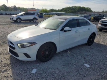 Mercedes Klasa A W177/V177 Sedan 2.0 220 190KM 2020 Mercedes-Benz Klasa A 2020 MERCEDES-BENZ A 220 4MATIC 2.0 Benzyna 190KM, zdjęcie 1