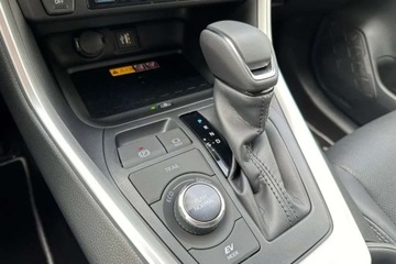 Toyota RAV4 V SUV Facelifting 2.5 Hybrid Dynamic Force 222KM 2025 Toyota RAV4 2.5 222KM 4x4 Executive Kamera 360 Duzy rabat Aktywny tempo, zdjęcie 12