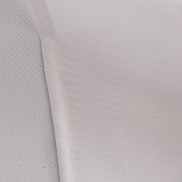 скатерть на столе