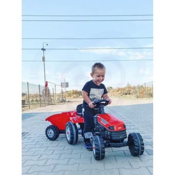 ПЕДАЛЬНЫЙ ТРАКТОР С КРАСНЫМ ПРИЦЕПОМ